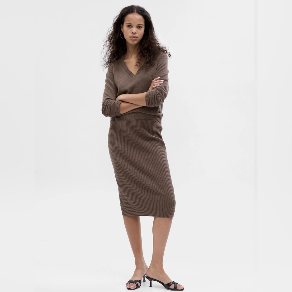 NWT GAP CashSoft Rib Midi Sweater Skirt